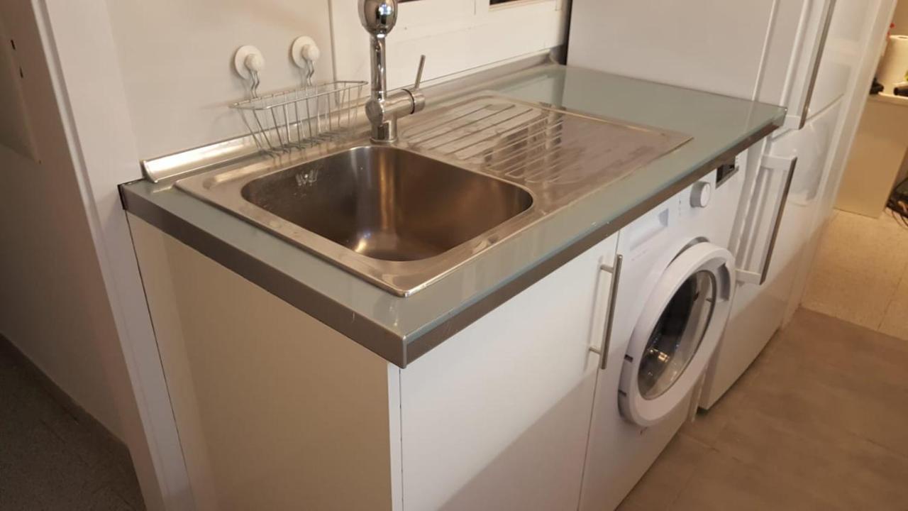 Apartment 2 Beds 1 Sofabed Downtown 31 Nigths Min Barcelona